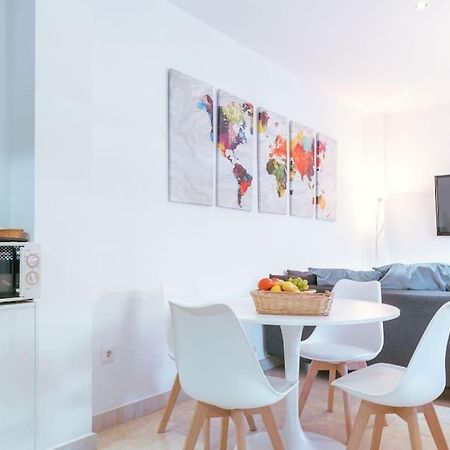 Apartamento Con Encanto En Patio Sevillano Luaran gambar