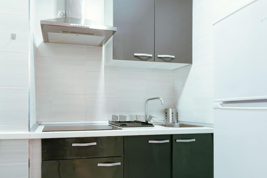 Apartamento Con Encanto En Patio Sevillano Luaran gambar