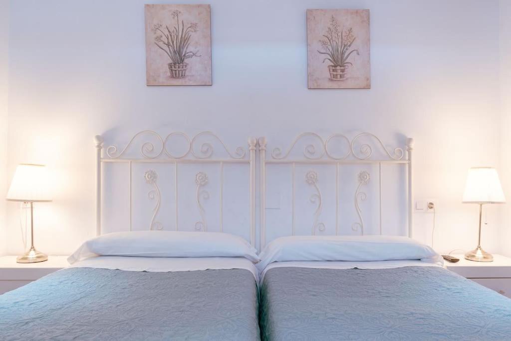 Apartamento Con Encanto En Patio Sevillano Luaran gambar